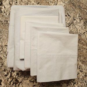 SET OF MARTEX QUEEN LIGHT BLUE FLAT & FITTED SHEETS AND 4 STANDARD PILLOWCASES